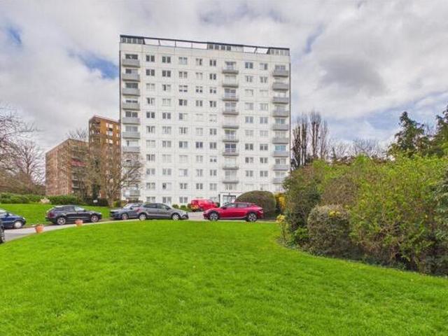 House for sale in Kingston Upon Thames, Greater London