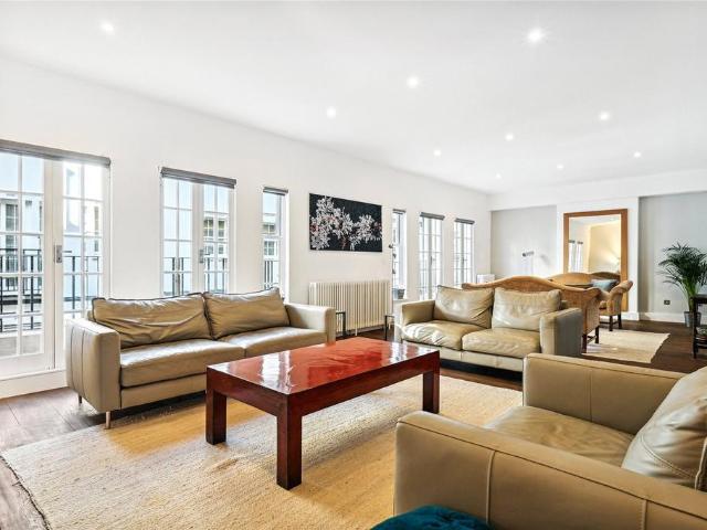 House for rent in Belgravia, Greater London