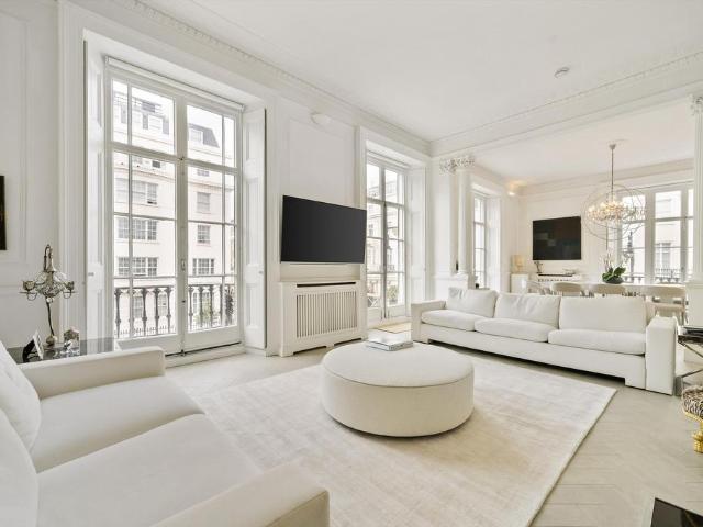 Apartment for rent in Belgravia, Greater London