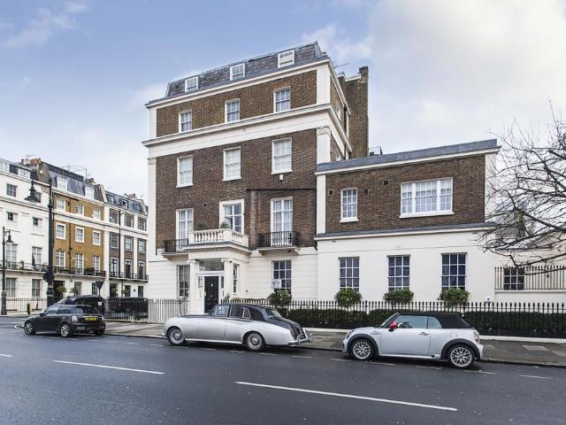 House for rent in Belgravia, Greater London