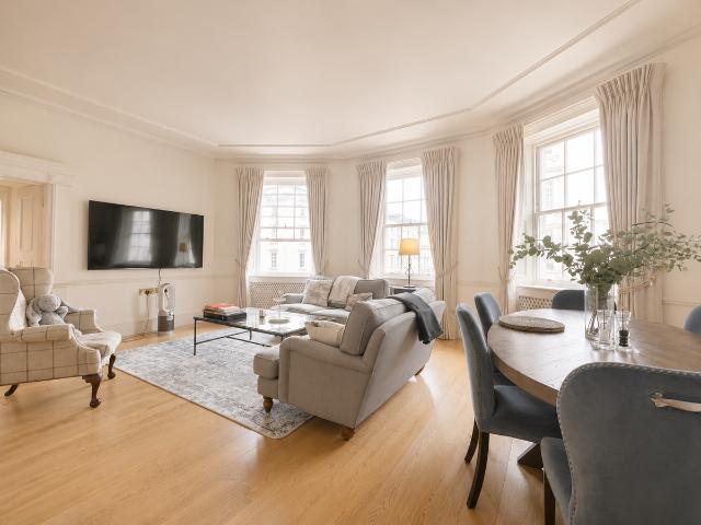Apartment for rent in Belgravia, Greater London