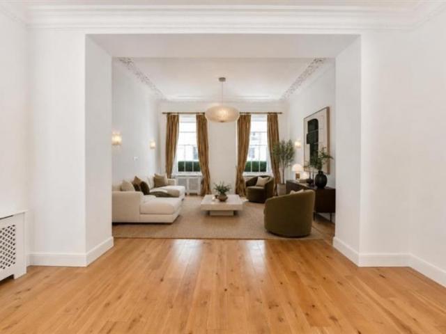 Apartment for rent in Belgravia, Greater London