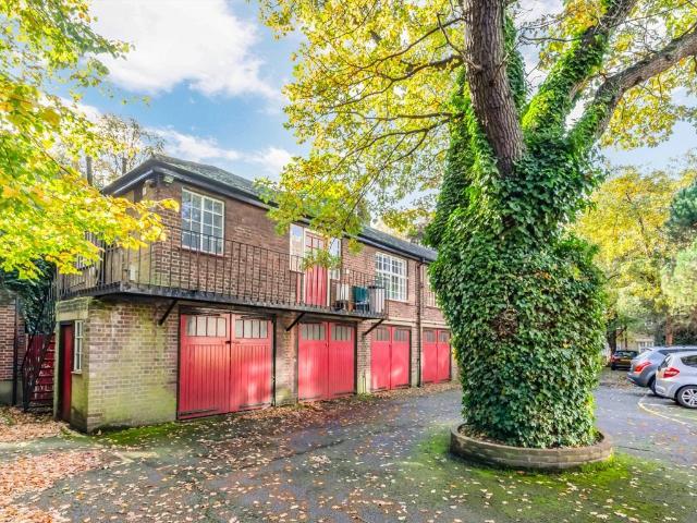 Apartment for rent in London Borough of Ealing, Perivale