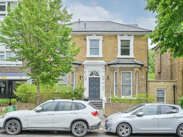 Apartment for rent in London Borough of Ealing, Greater London