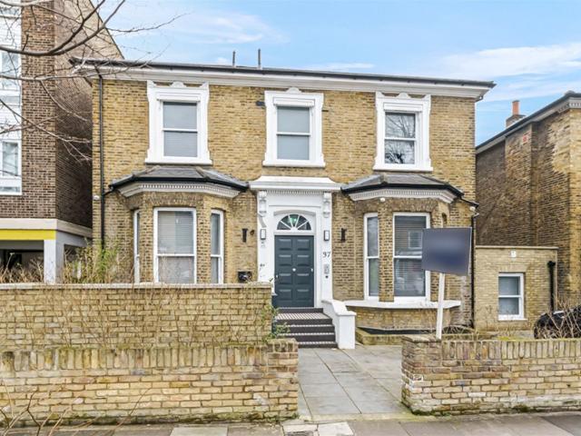 Studio for rent in London Borough of Ealing, Greater London
