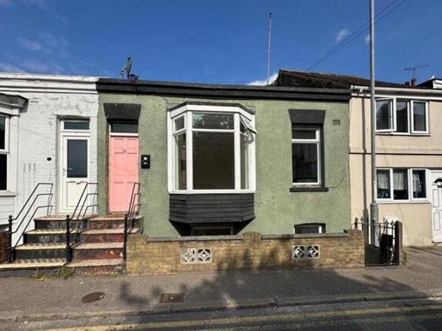 House for sale in Westbrook, Acol