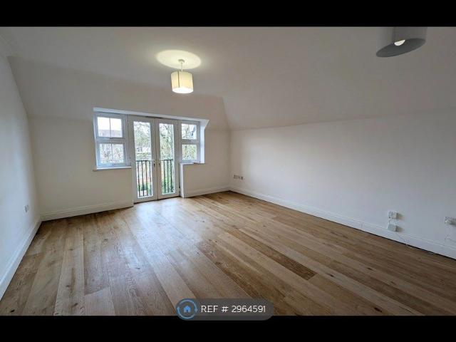 Apartment for rent in Carshalton Beeches, Greater London