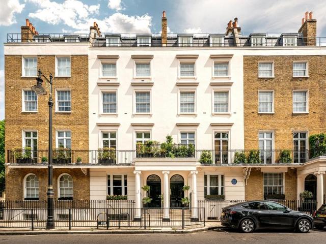 Apartment for rent in Belgravia, Greater London