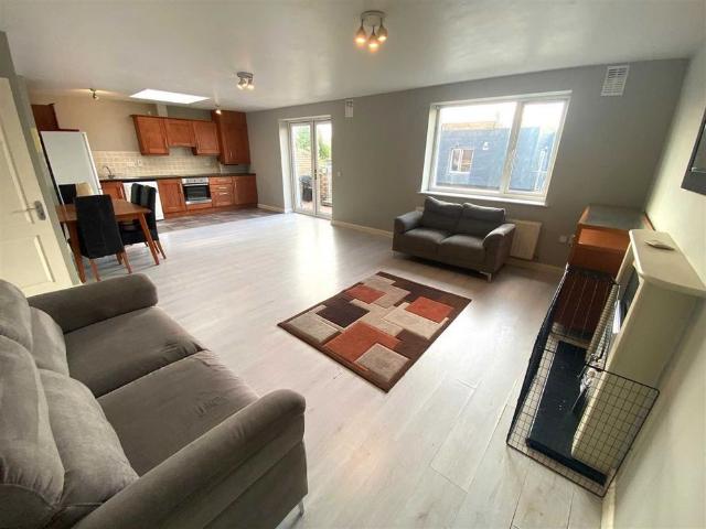 Apartment to rent in Rathcoole, North Tipperary