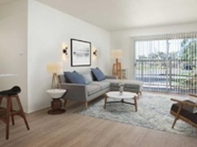 Apartment for rent in Seal Beach