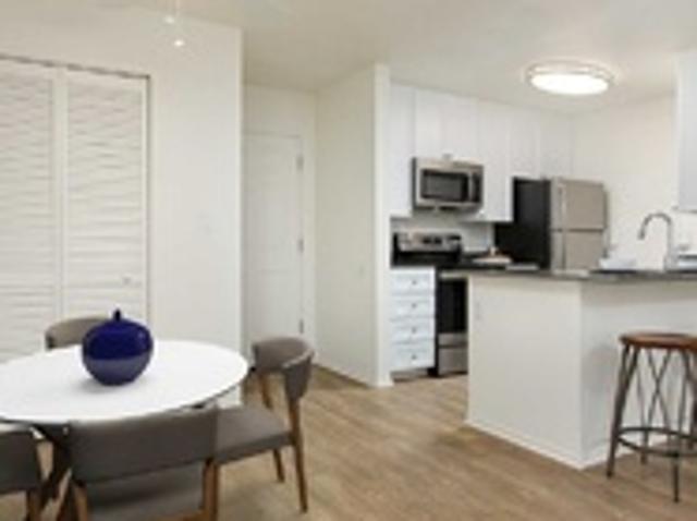 Apartment for rent in Seal Beach