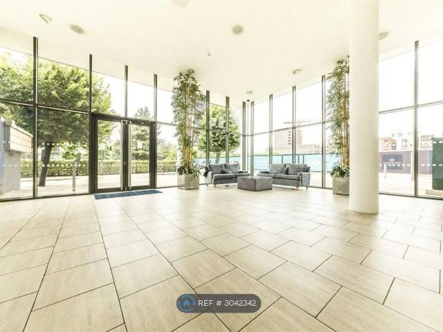 Apartment for rent in London Borough of Newham, Greater London