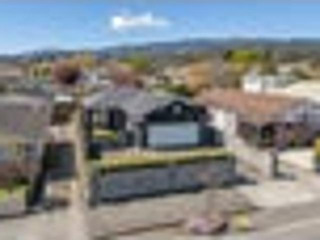 House for sale in Maidstone, Upper Hutt