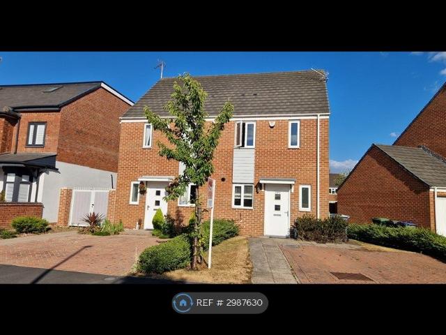 House for rent in Harvills Hawthorn, Hill Top