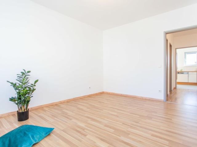 Etagenwohnung mieten in Ebergassing