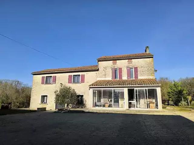 Maison vente à Confolens, Ebréon