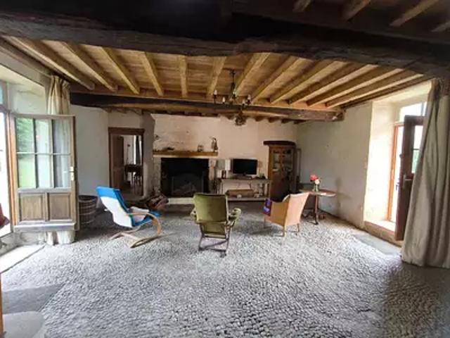 Maison vente à Confolens, Ebréon