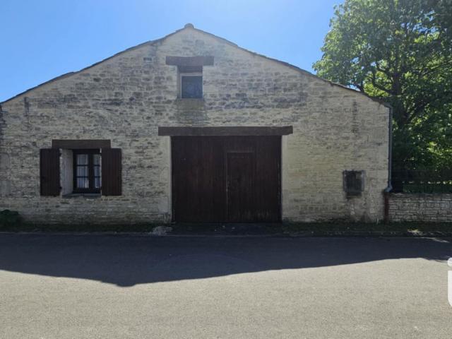 Maison vente à Confolens, Ebréon