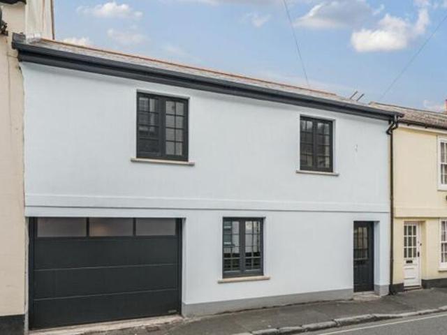 House for sale in Strode, Devon