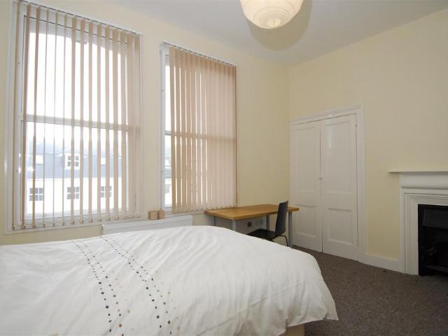 Room for rent in Greenbank, Mount Wise