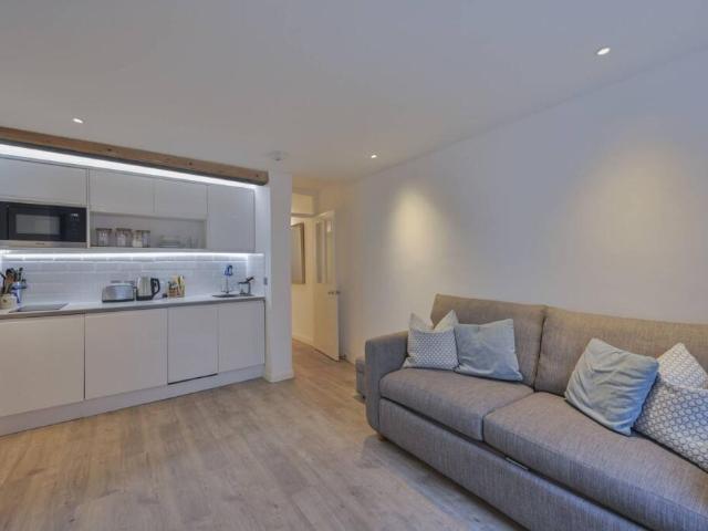 Apartment for rent in Pimlico, Greater London