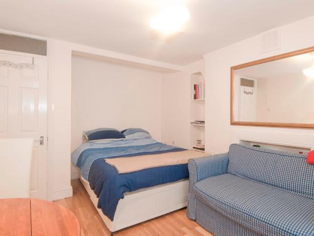 Studio for rent in Belgravia, Greater London