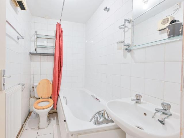 Studio for rent in Grosvenor Waterside, Greater London