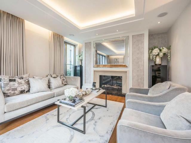Apartment for rent in Belgravia, Greater London