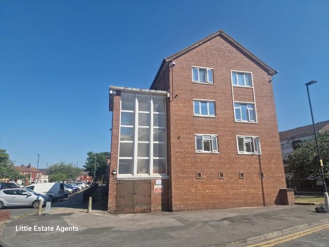 Studio for rent in Huyton, Knowsley