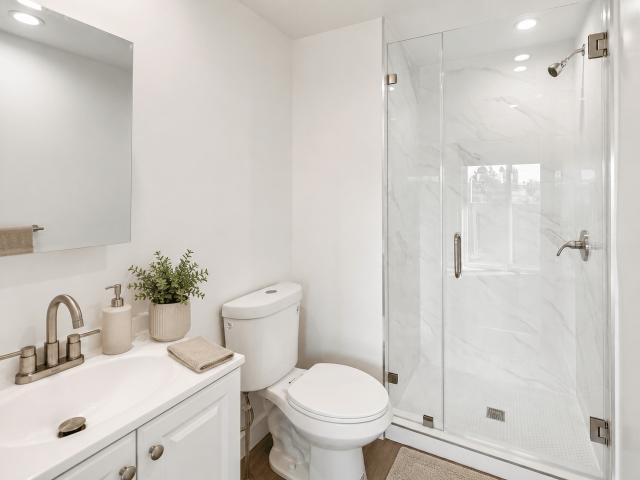 Apartment for rent in Canoga Park, California