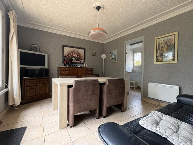 Maison vente à Mortagne-au-Perche, Echauffour