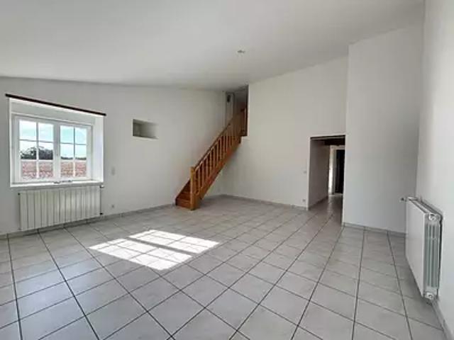 Maison location à Les Eronnelles, Échillais