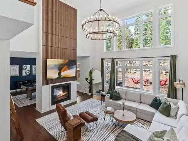 Apartment for rent in Lake of Bays Township, Central Ontario