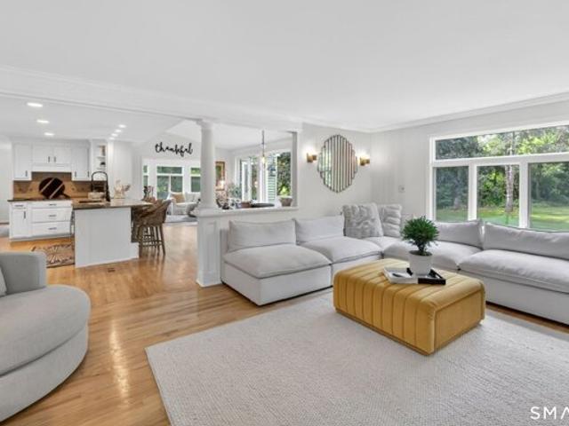 House for sale in Simsbury, Connecticut