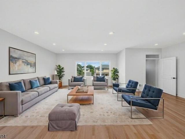 House for sale in Elmwood Park, Bergen County