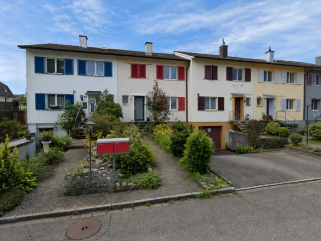 Reihenfamilienhaus kaufen in Reinach, Bezirk Arlesheim