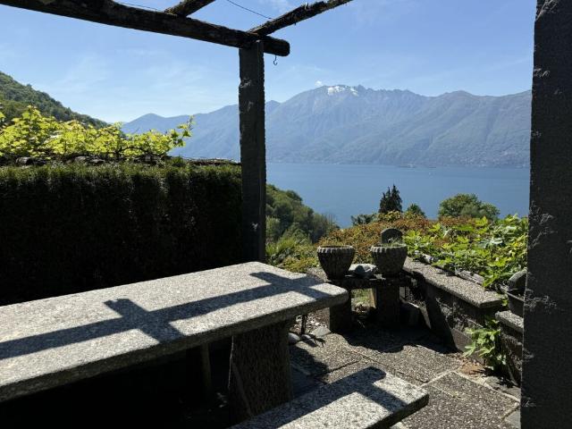 Einfamilienhaus kaufen in Gerra, Gambarogno, Tessin
