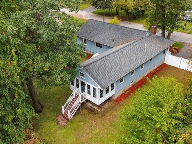 House for sale in Chelmsford, Middlesex County
