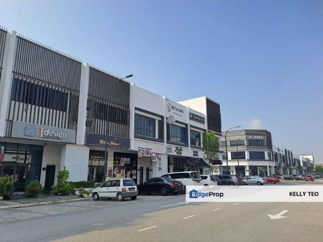 Shop for rent in Petaling, Alam Impian