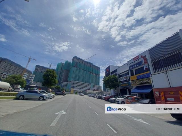 Shop for rent in Petaling, Alam Impian