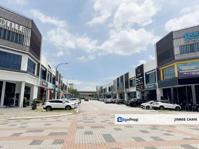 Shop for rent in Petaling, Alam Impian