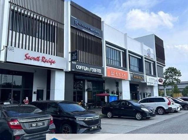 Shop for sale in Petaling, Alam Impian