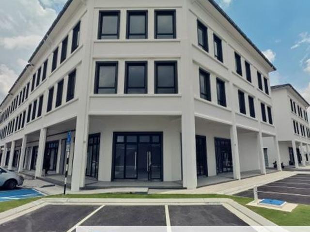 Shop for rent in Bukit Ledang, Johor