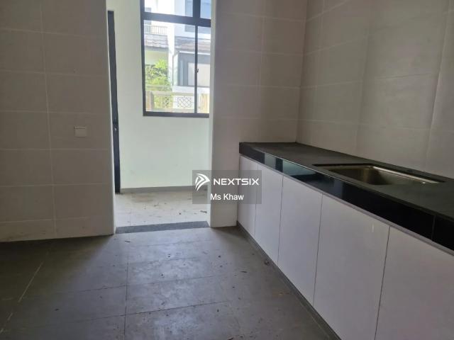 Shop for sale in Johor
