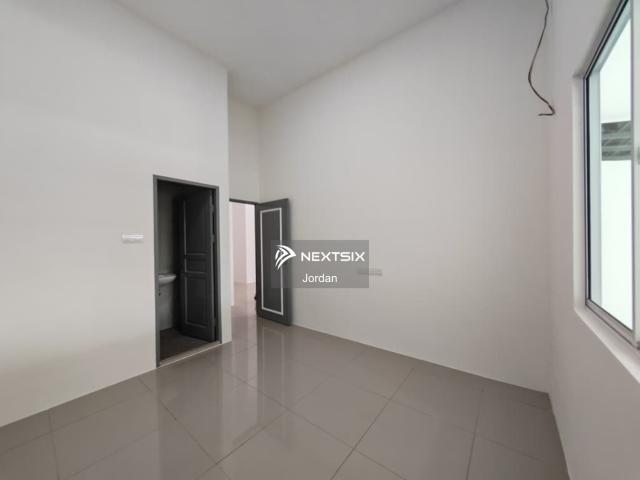 Shop for rent in Bukit Ledang, Johor