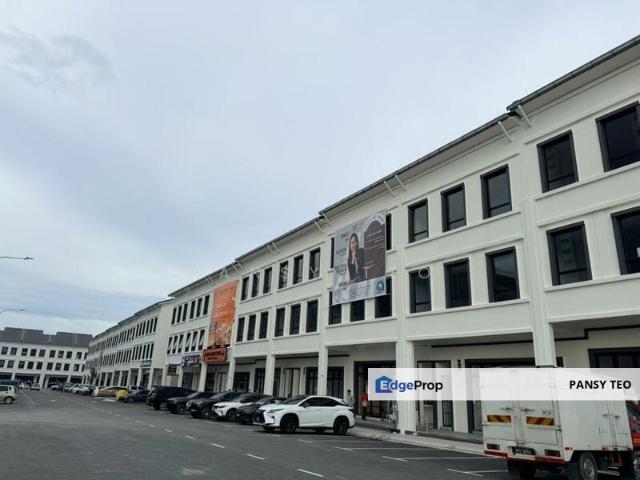 Shop for rent in Bukit Ledang, Johor