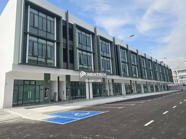 Shop for rent in Bukit Ledang, Johor