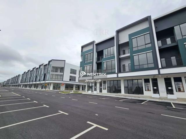 Shop for rent in Bukit Ledang, Johor