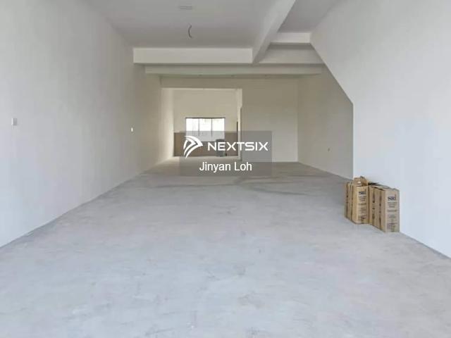 Shop for rent in Bukit Ledang, Johor