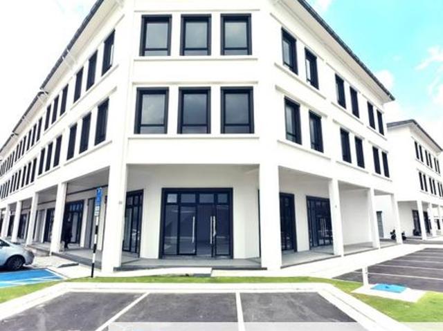 Shop for rent in Bukit Ledang, Johor